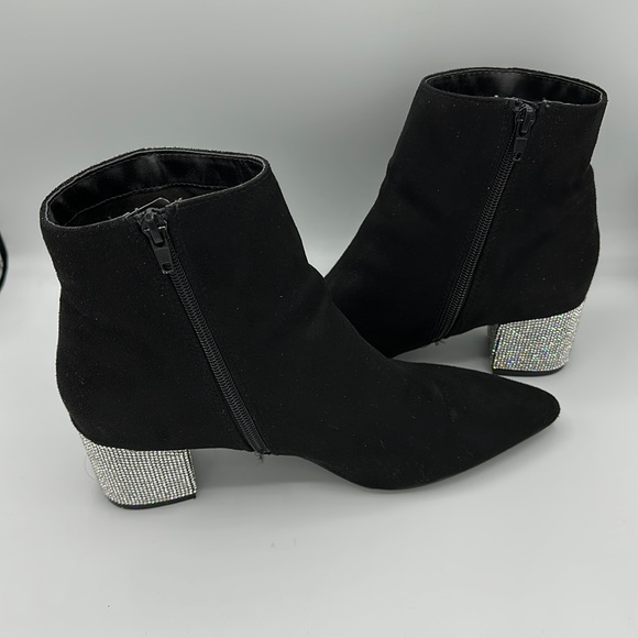 Women’s black suede like boots with crystal block heel - Picture 1 of 3